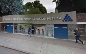 La candidata de Roy Barreras a la Cámara por Bogotá, Karina Rincón, radicó acción de tutela contra el director nacional de la ESAP, Jorge Iván Bula Escobar, por la vulneración de sus derechos fundamentales y los derechos de los estudiantes a la participación política, la libertad de expresión y el pluralismo democrático.